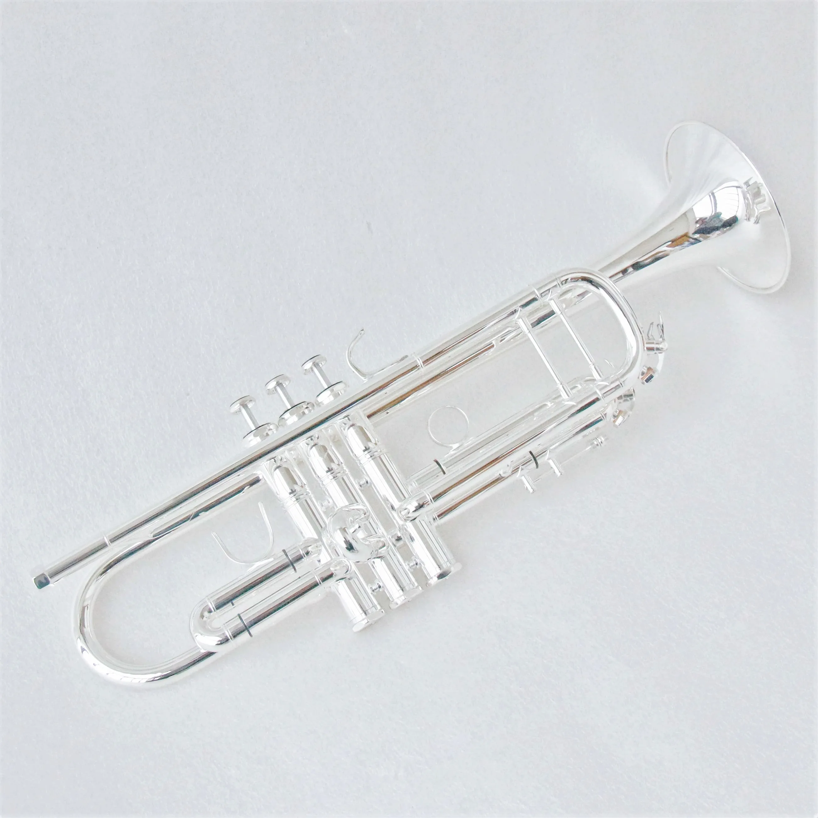 Musical Instrument Ending In A - آلة موسيقية ترومبيت عالية الجودة، أداء